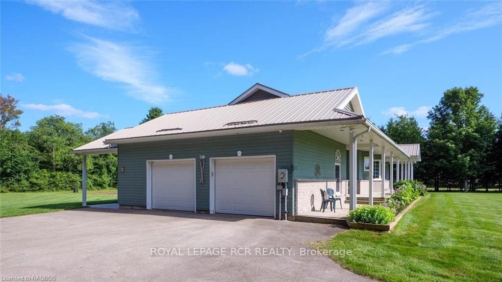249 Blue Jay Cres