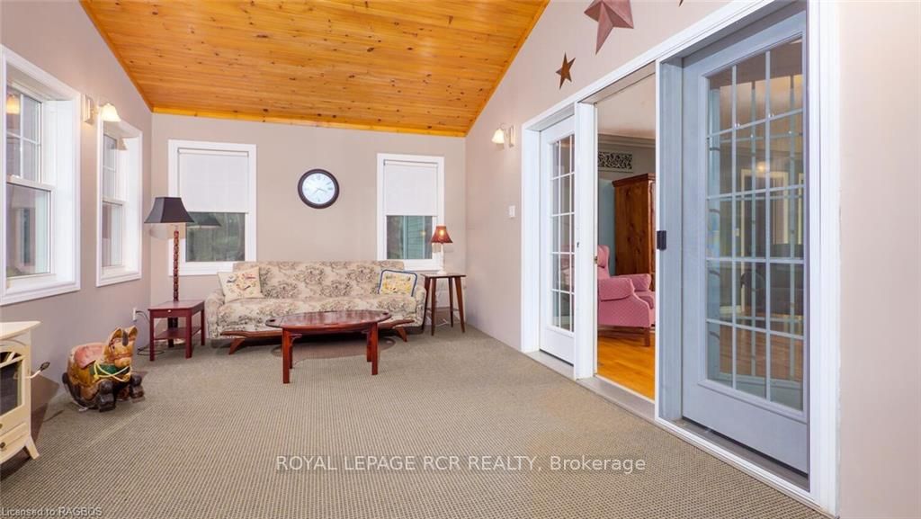 249 Blue Jay Cres