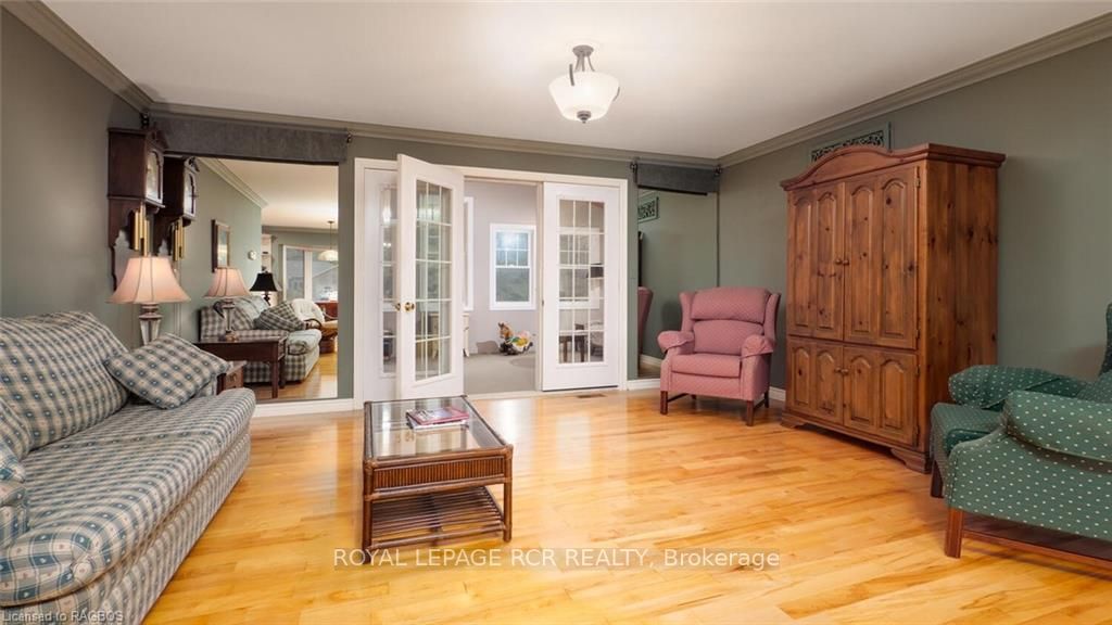 249 Blue Jay Cres