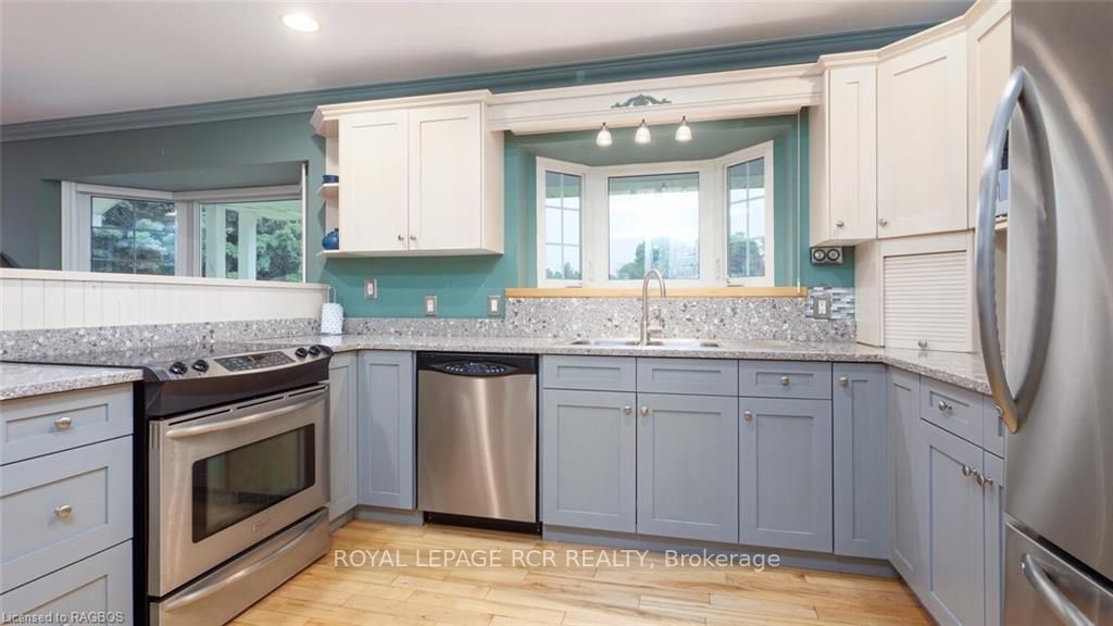 249 Blue Jay Cres