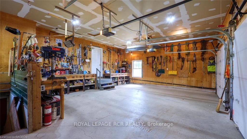 249 Blue Jay Cres
