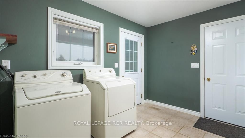 249 Blue Jay Cres