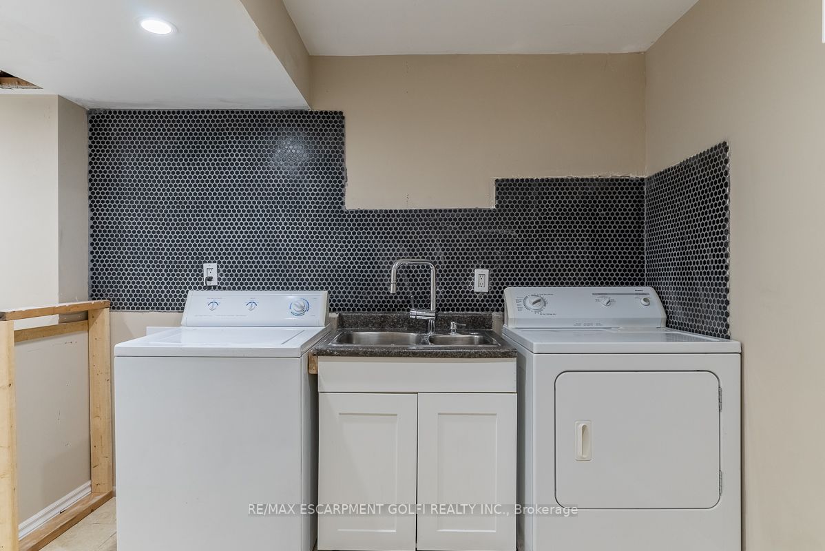 183 Valmont Crt