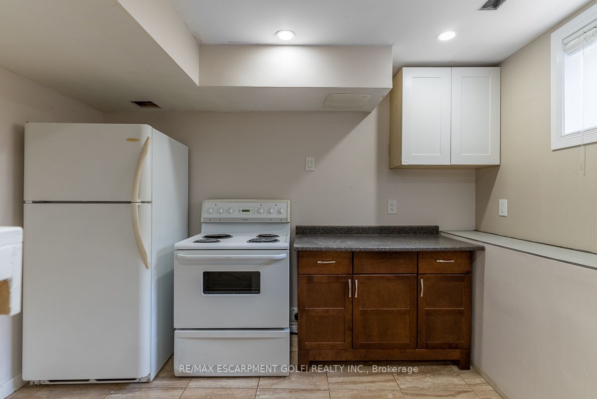 183 Valmont Crt