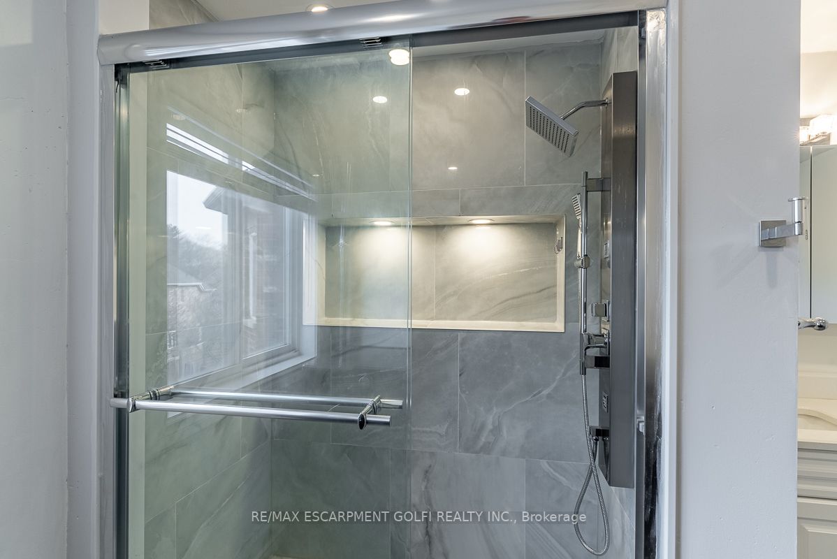 183 Valmont Crt