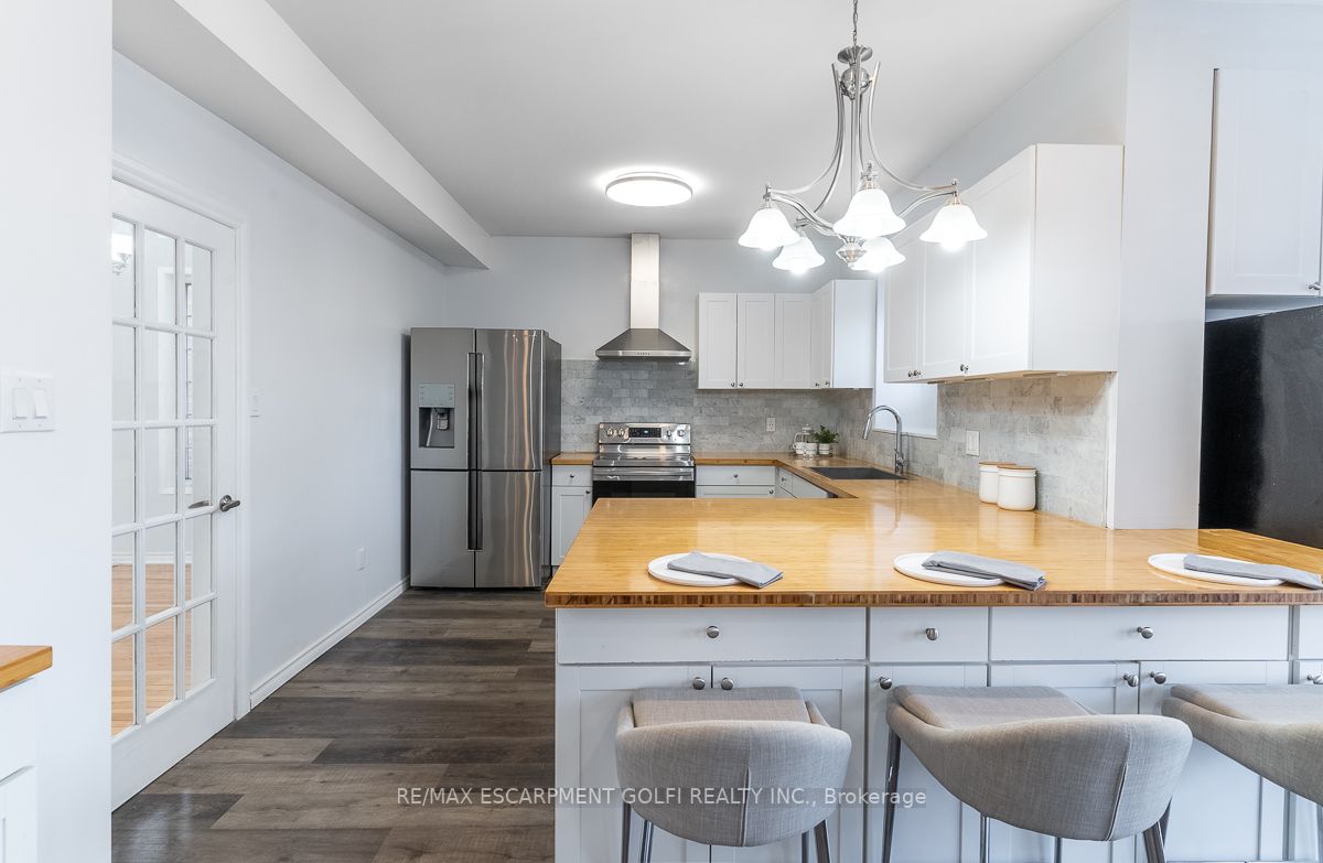 183 Valmont Crt