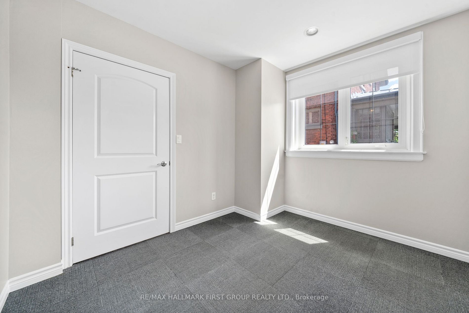 304 Division St