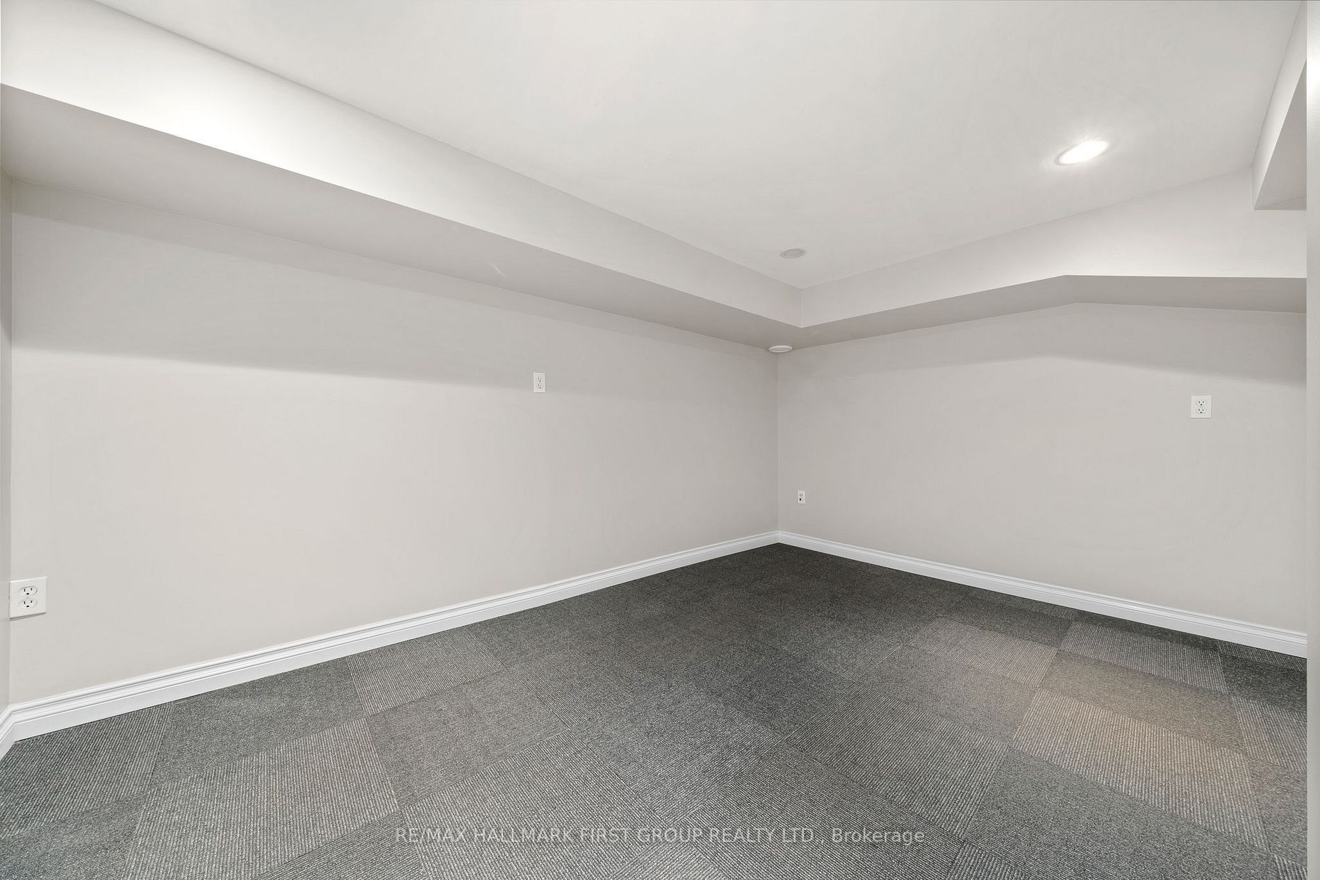 304 Division St