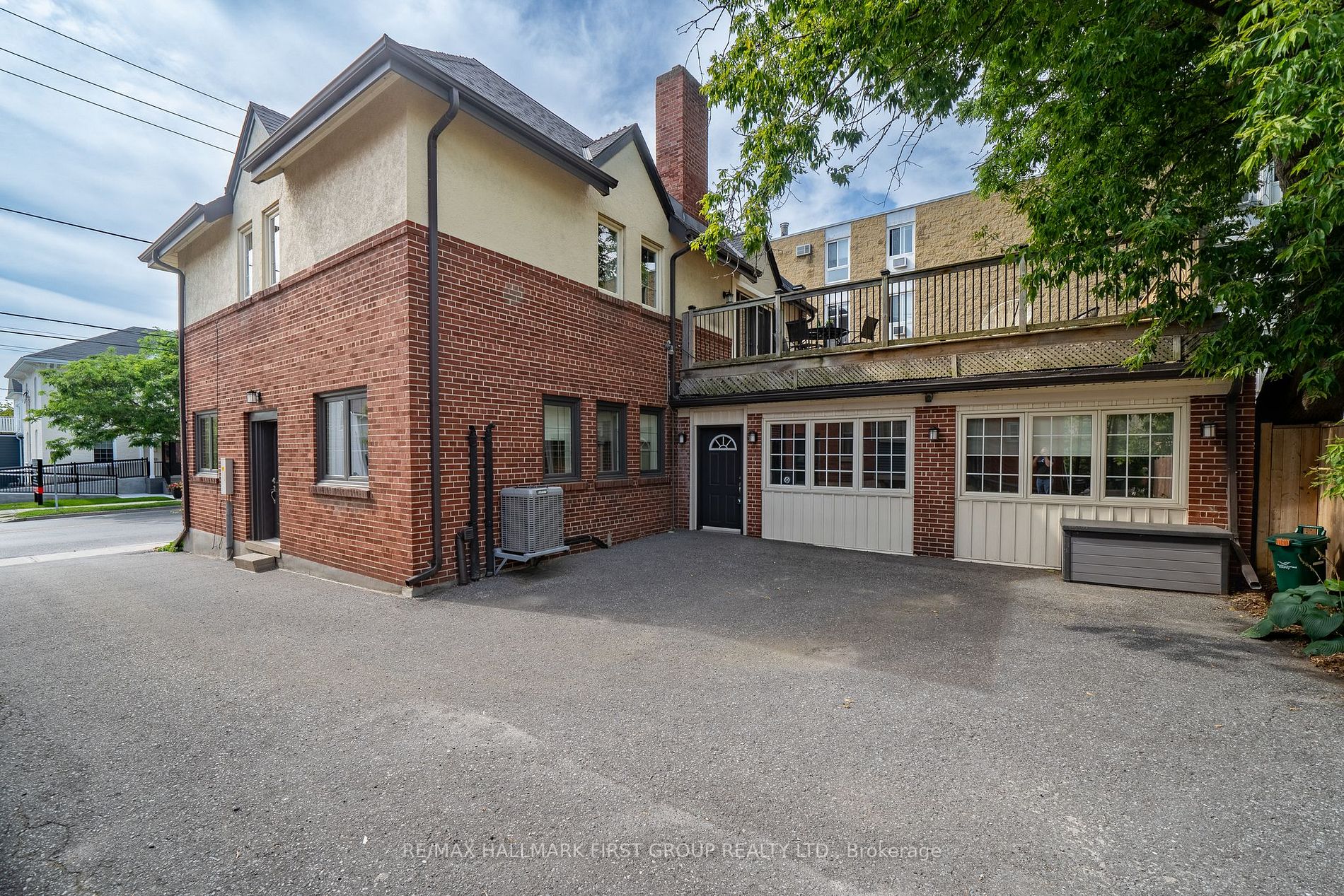 304 Division St