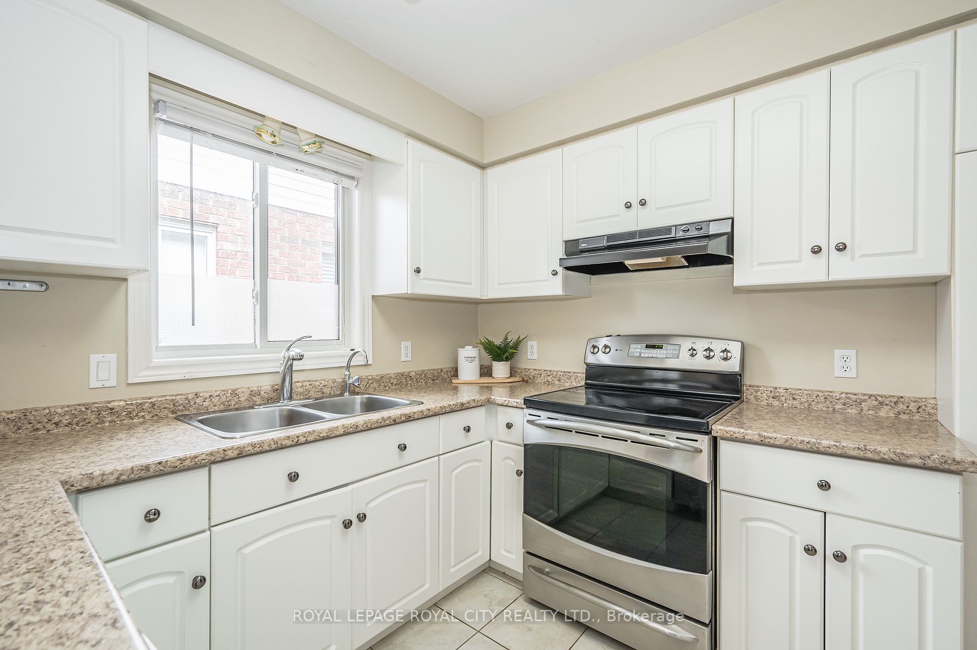24 Beechlawn Boulevard, #N/A