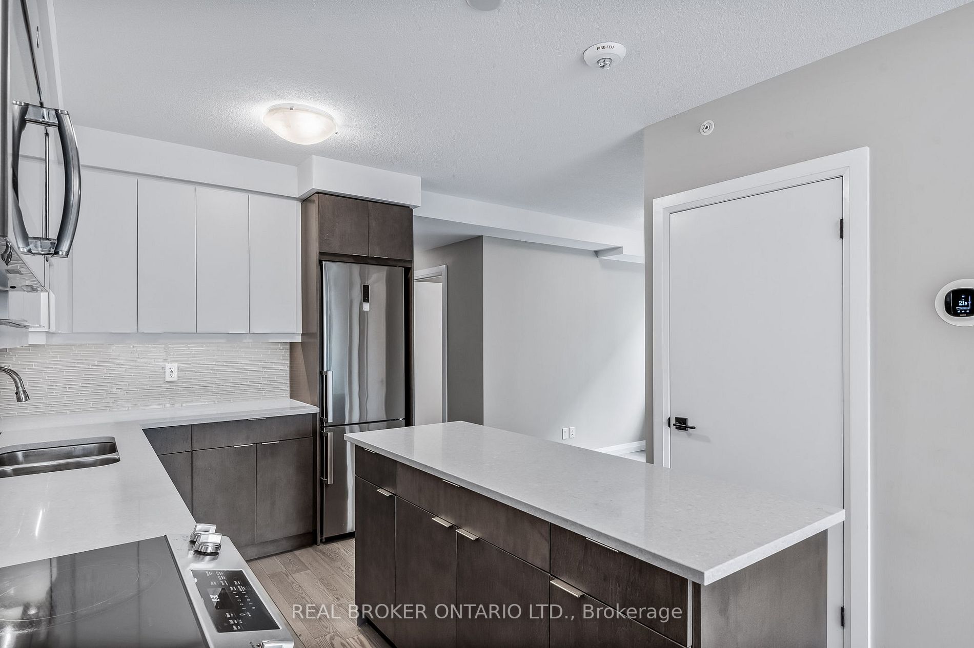 63 Arthur Street S, #213