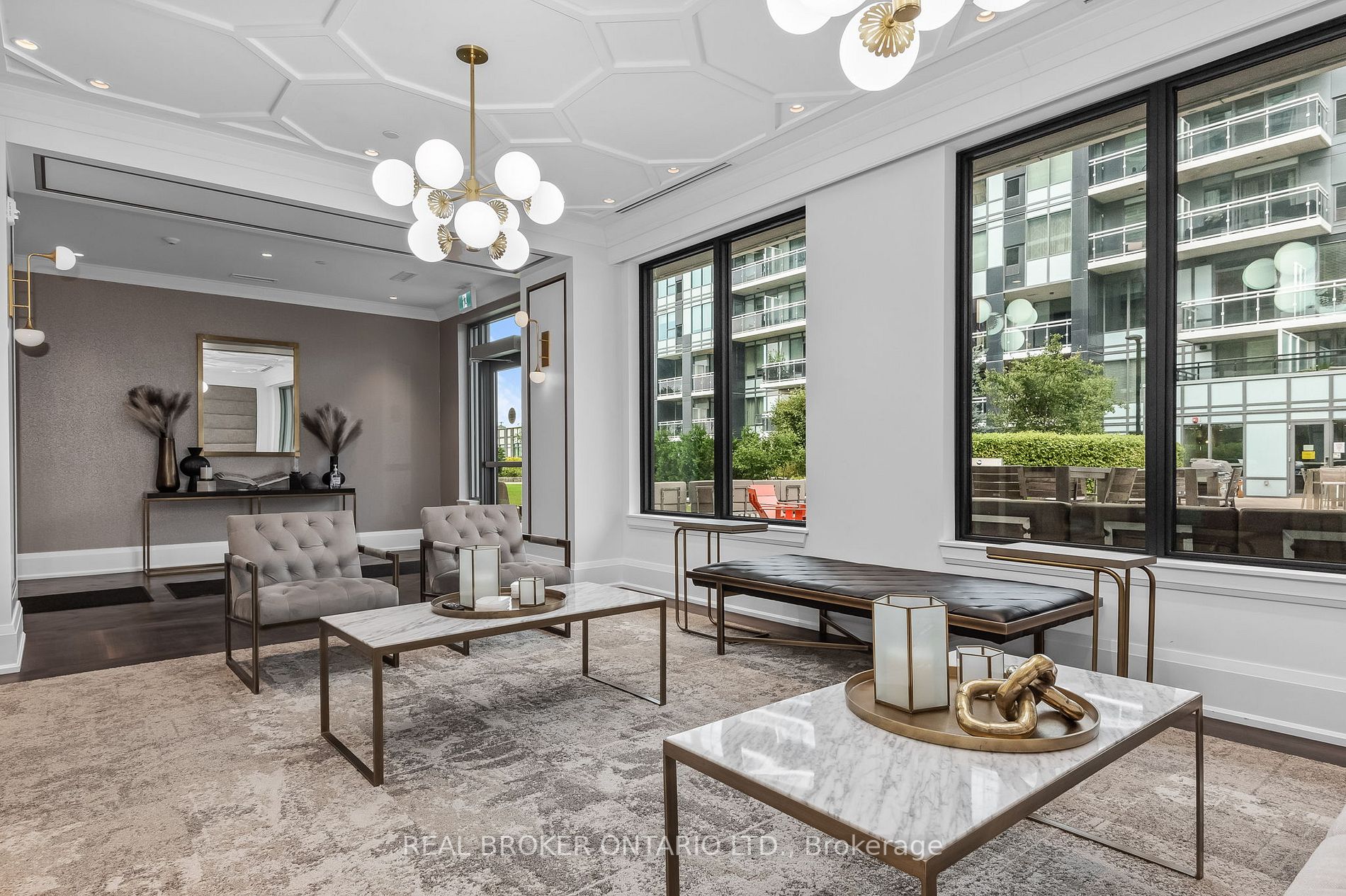 63 Arthur Street S, #213