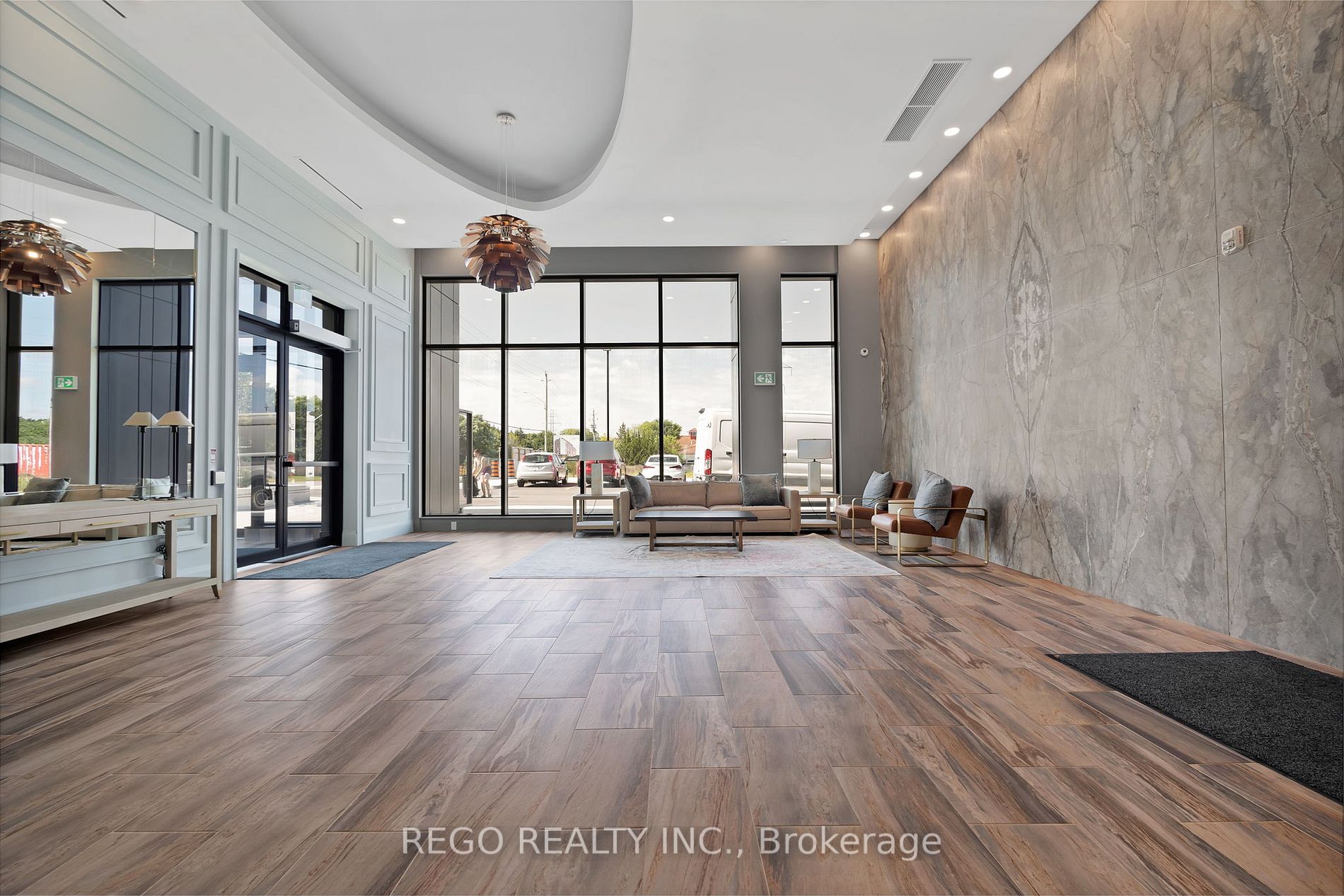 460 Columbia Street, #1206