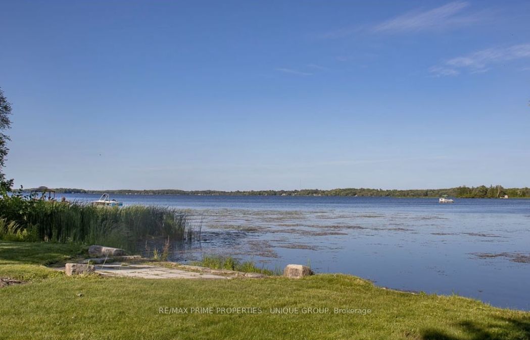 3 Lakeview Cres