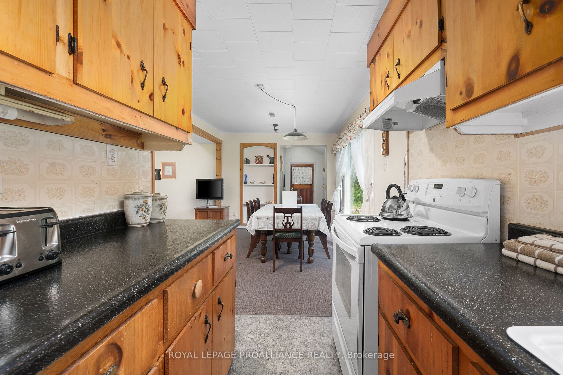 1385 County Rd 18