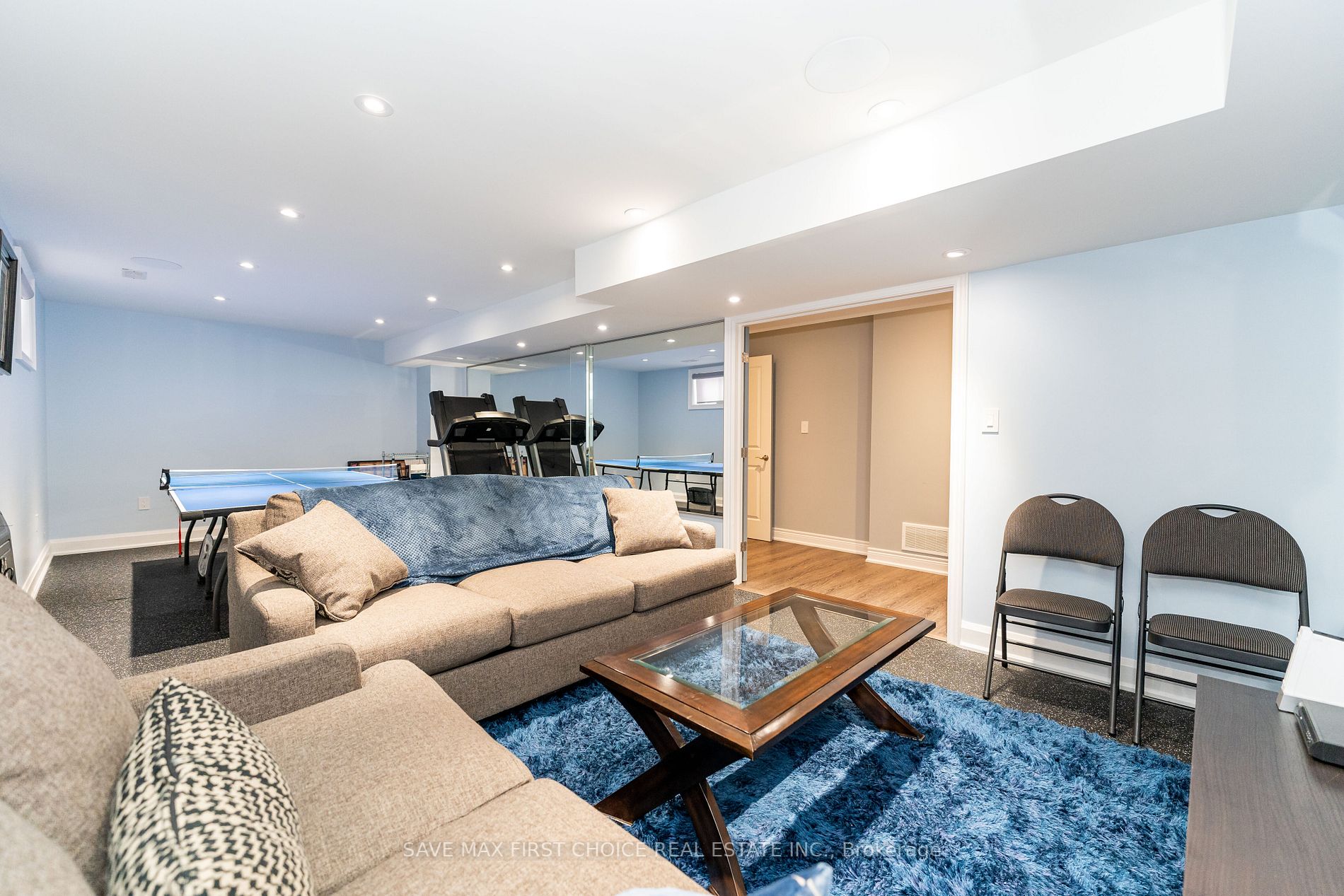 101 Lampman Dr