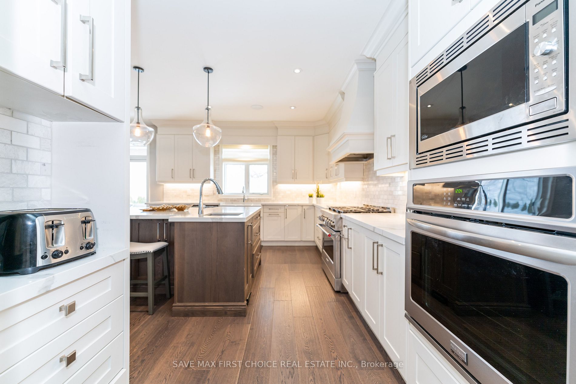101 Lampman Dr