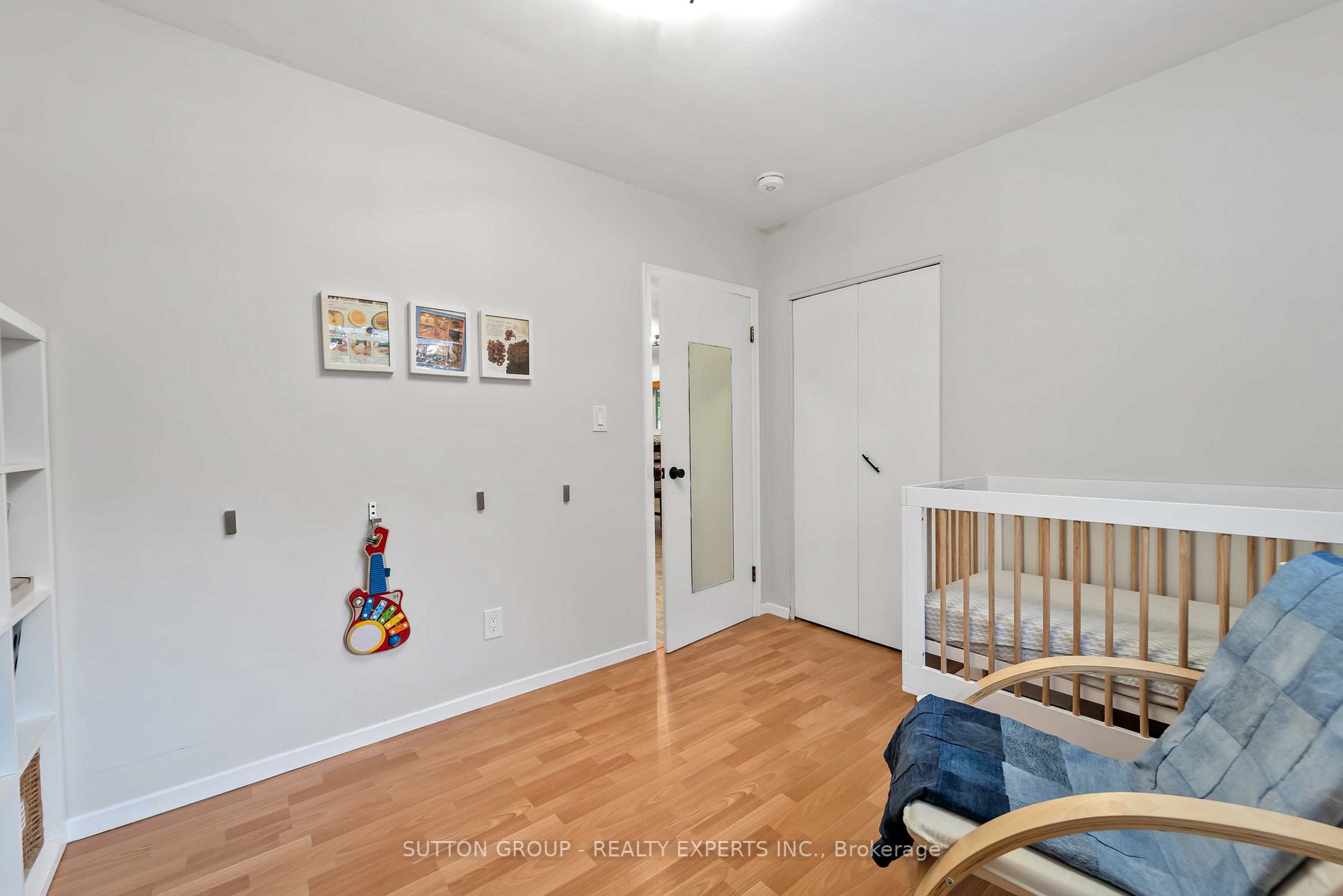 384 Victoria Road N