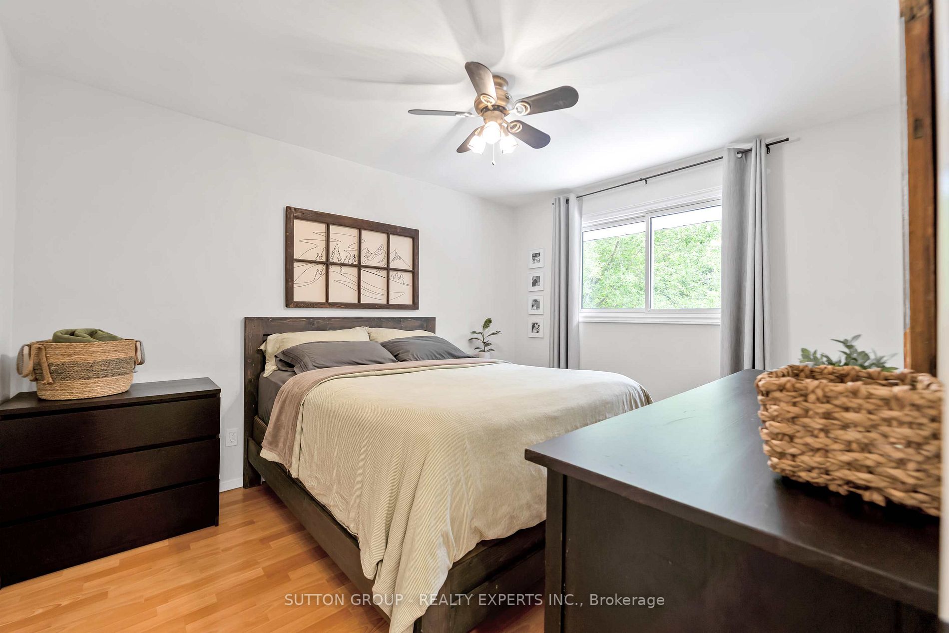 384 Victoria Road N
