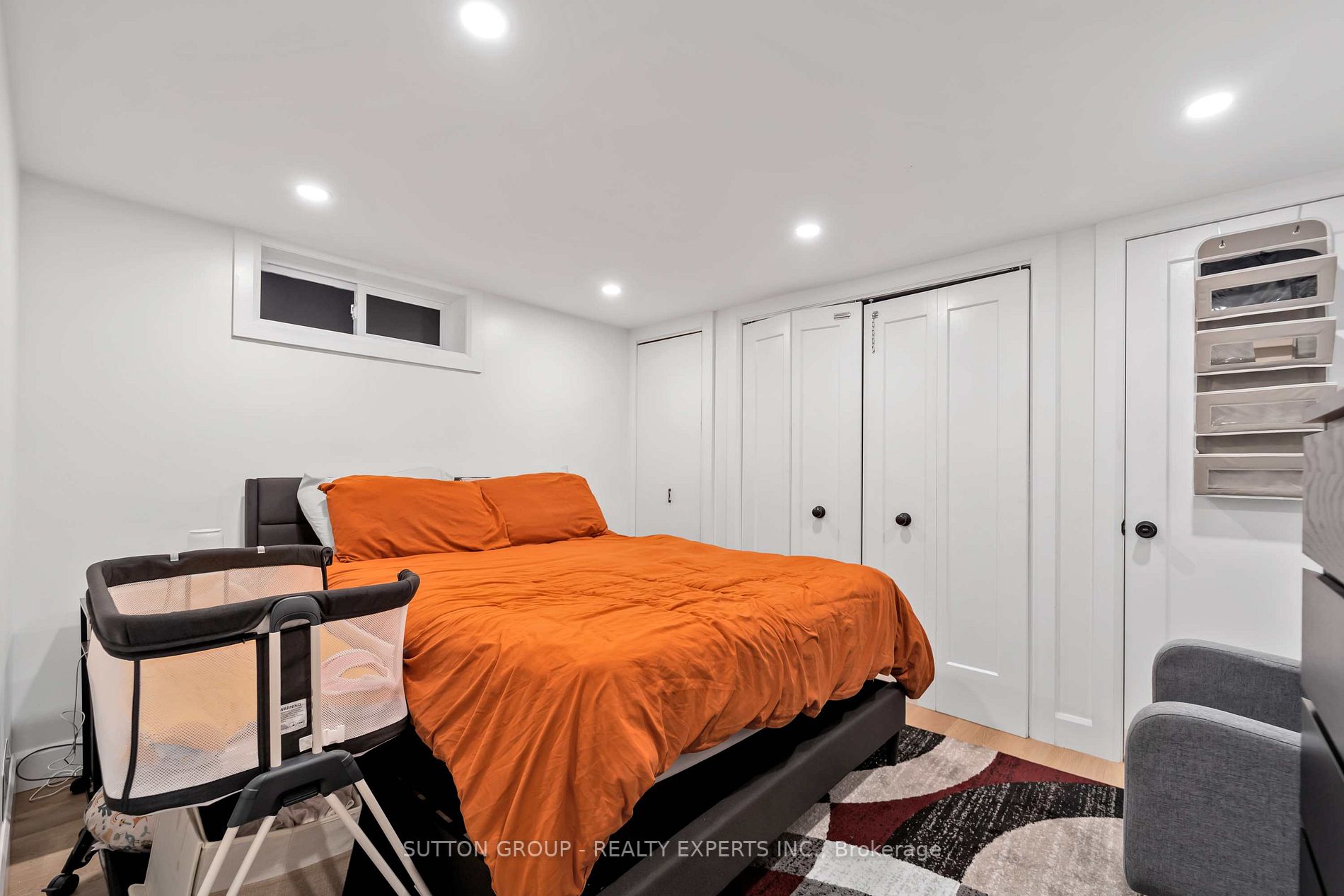 384 Victoria Road N