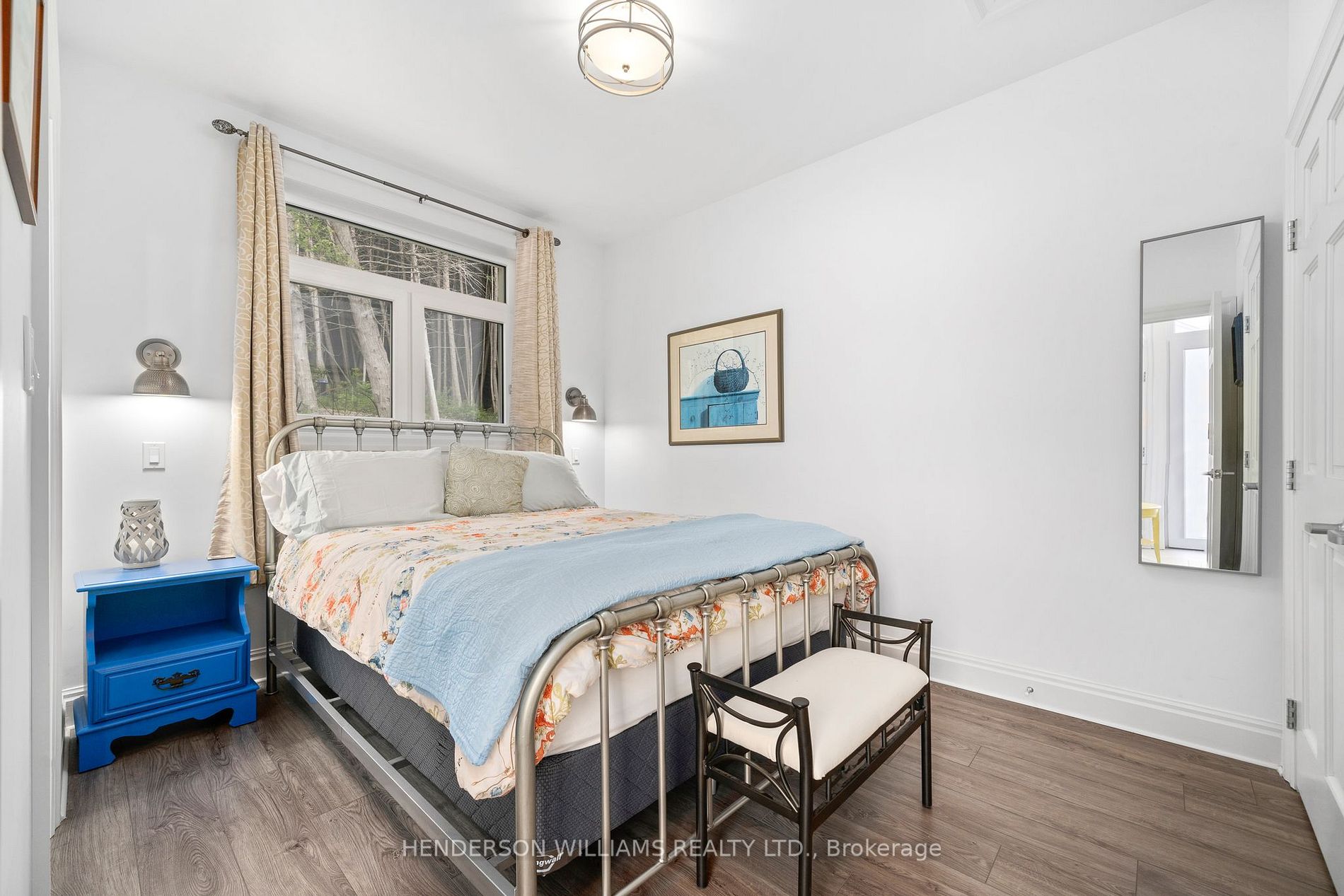 12399 Loyalist Pkwy