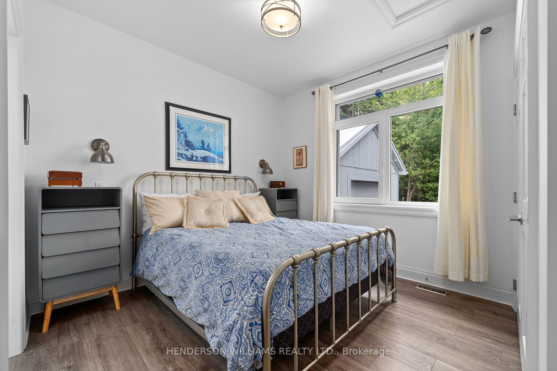12399 Loyalist Pkwy