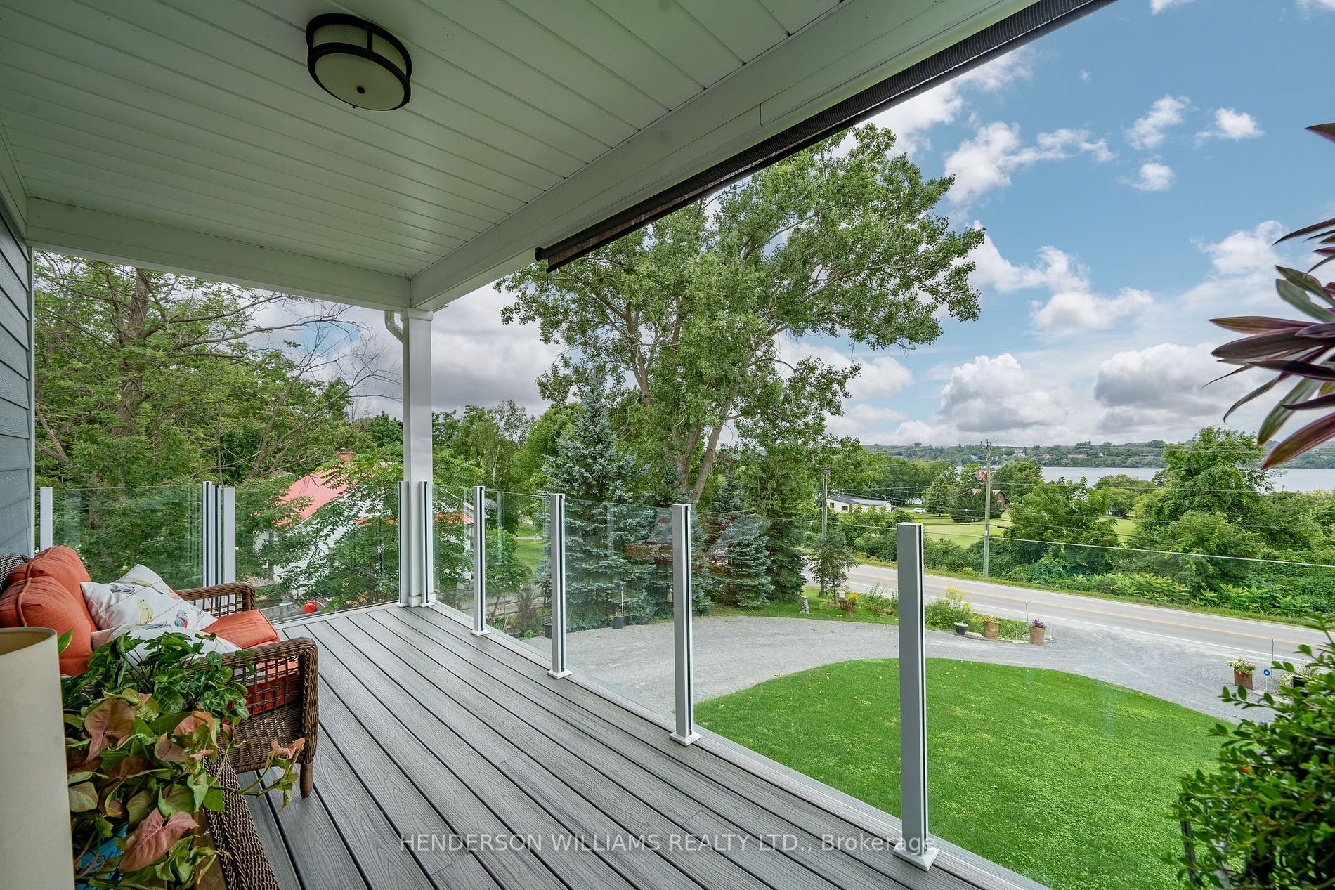 12399 Loyalist Pkwy