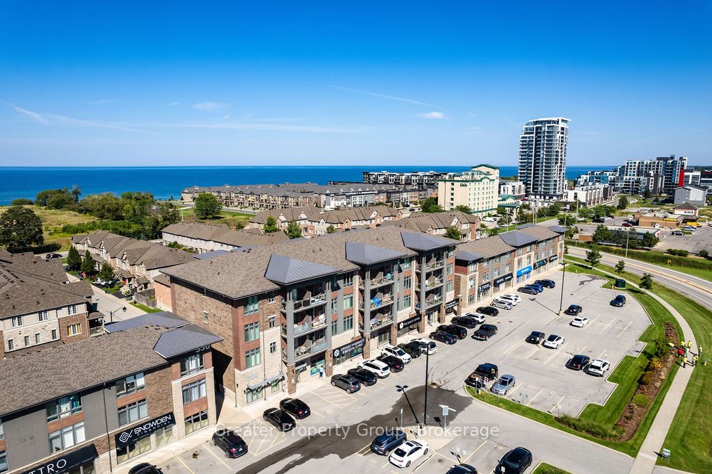 520 North Service Rd, #203