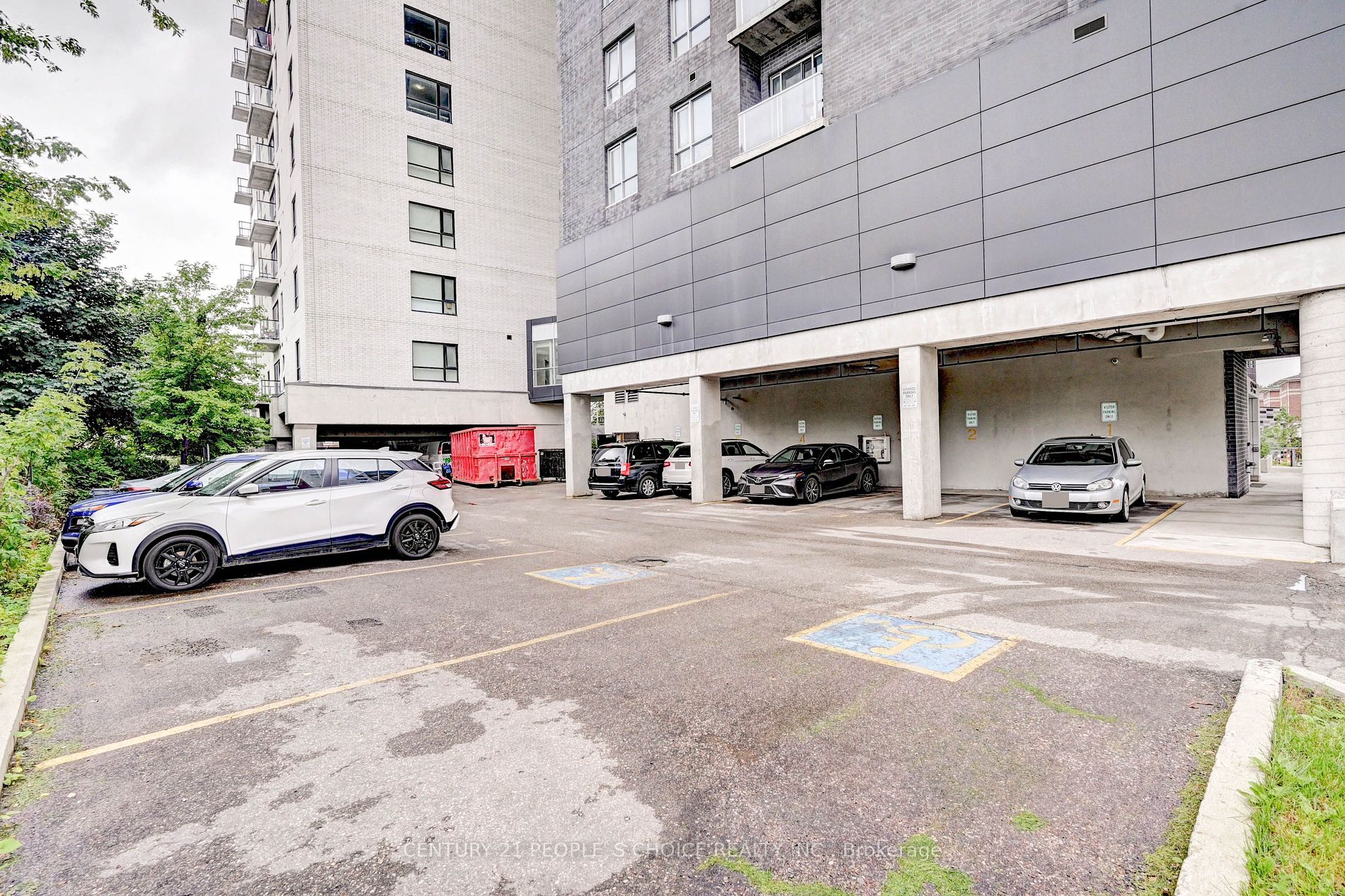 158 King Street N, #907