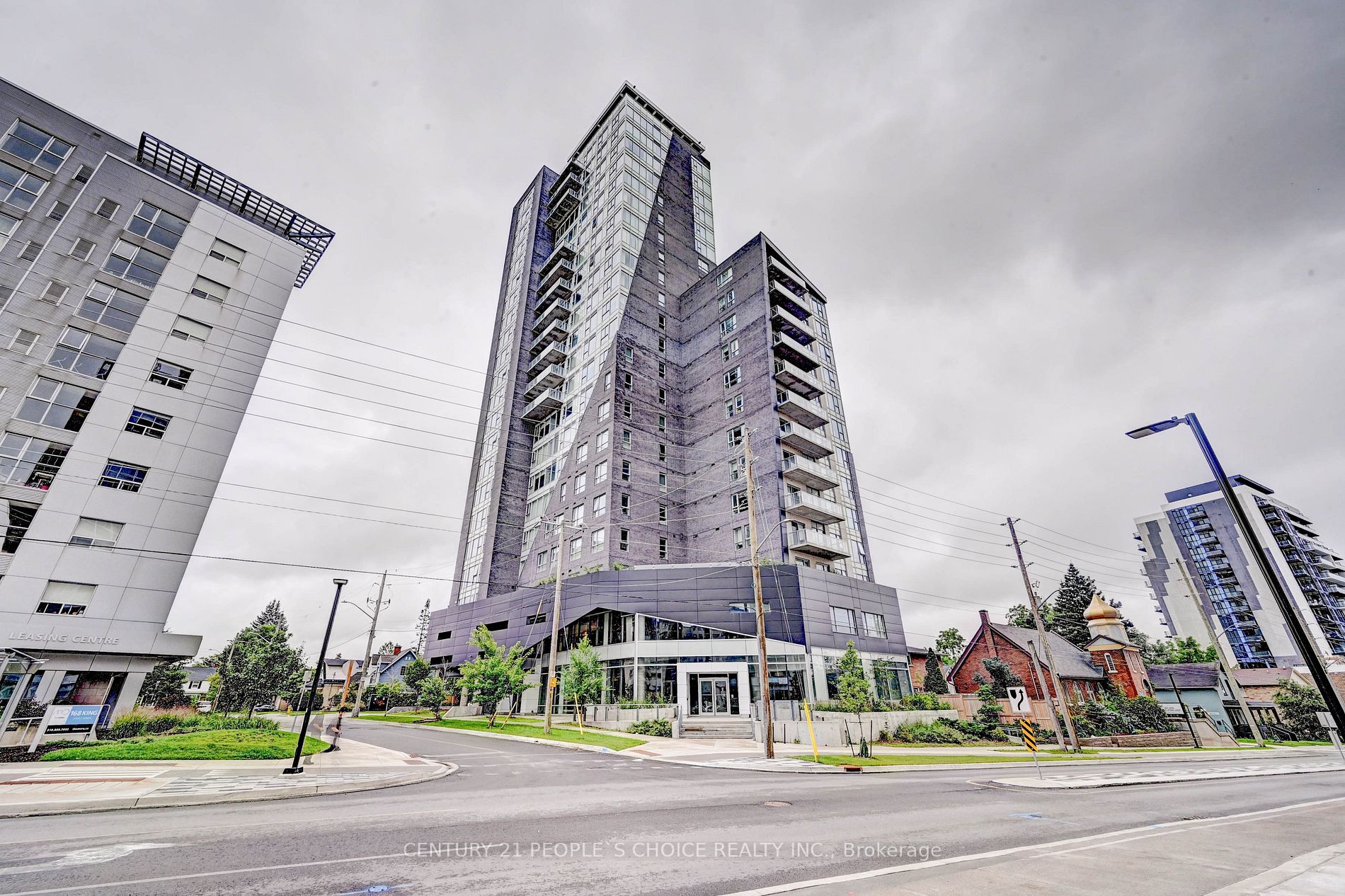 158 King Street N, #907