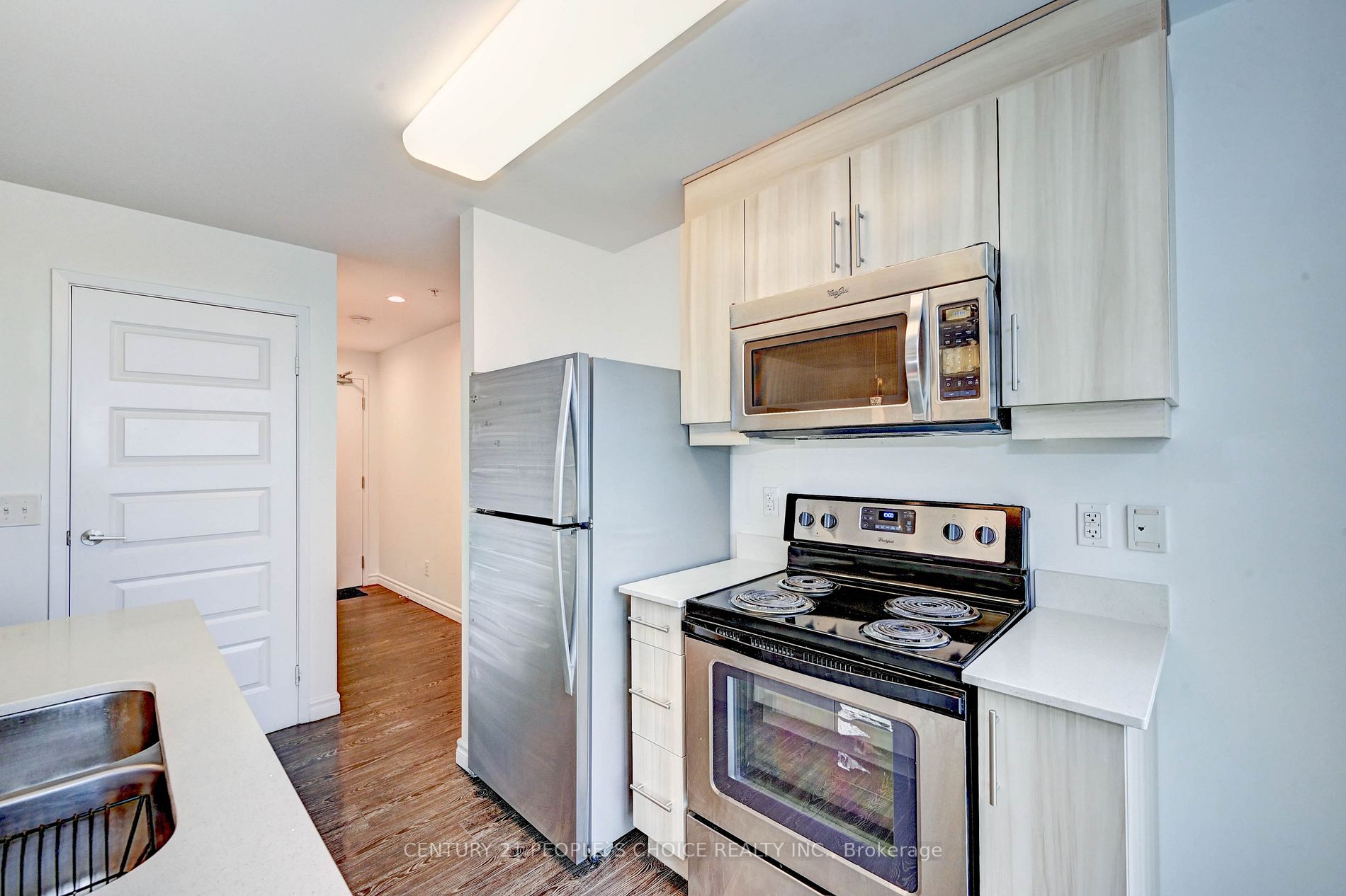 158 King Street N, #907