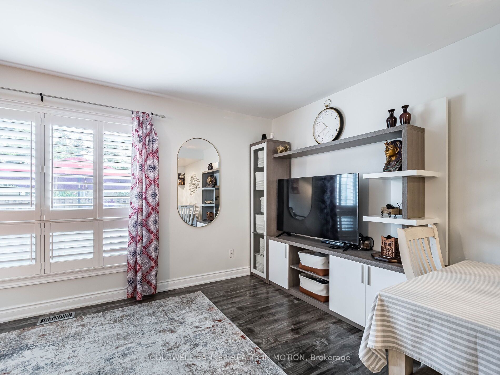 618 Barton Street, #18