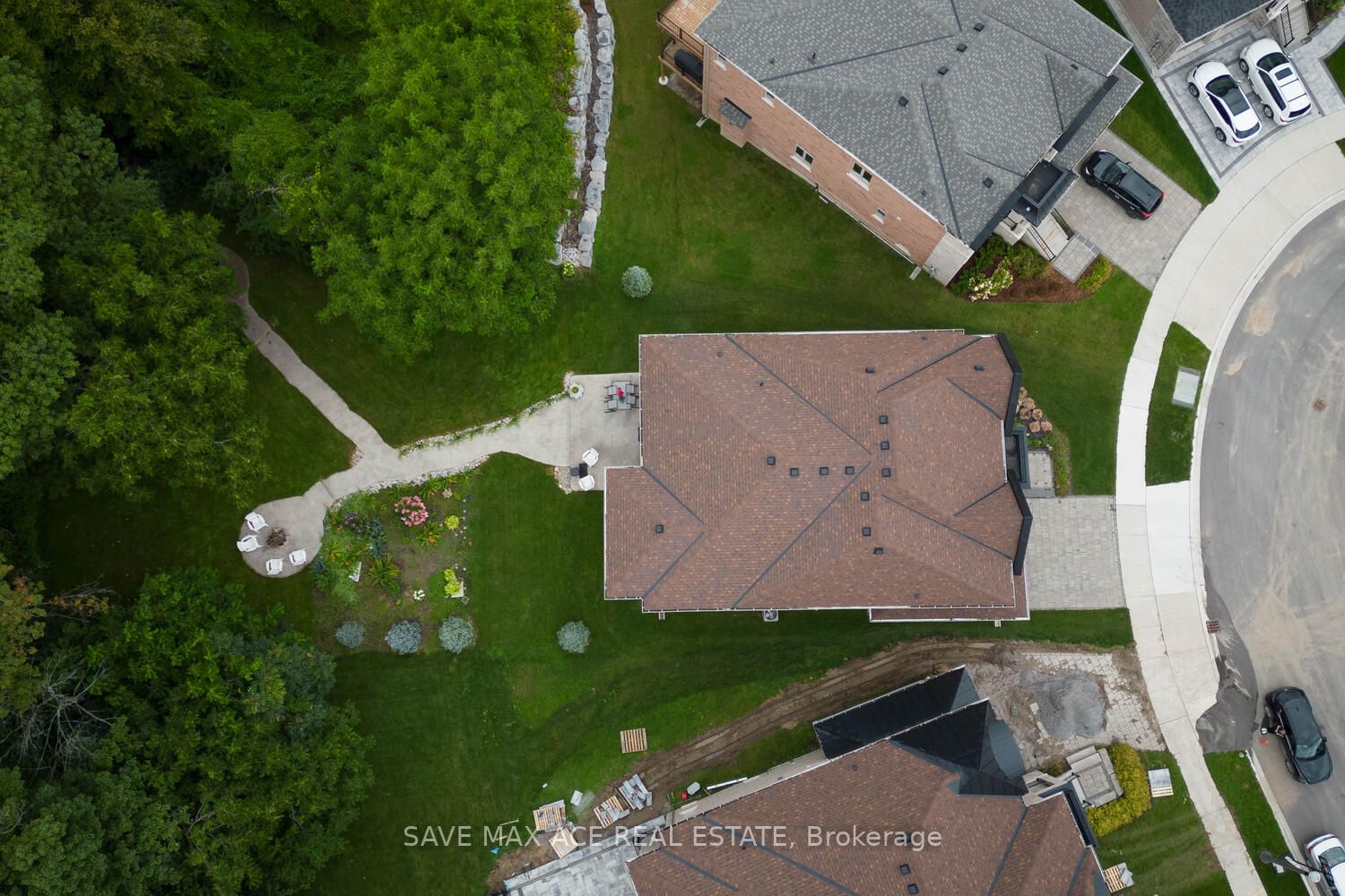 945 Pondcliffe Crt