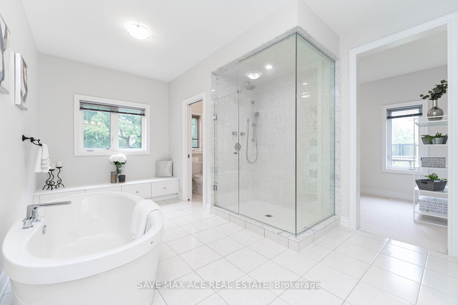 945 Pondcliffe Crt