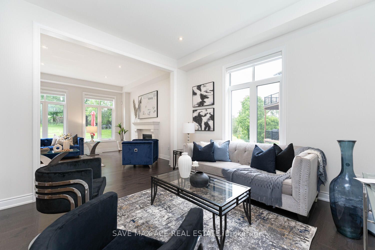 945 Pondcliffe Crt