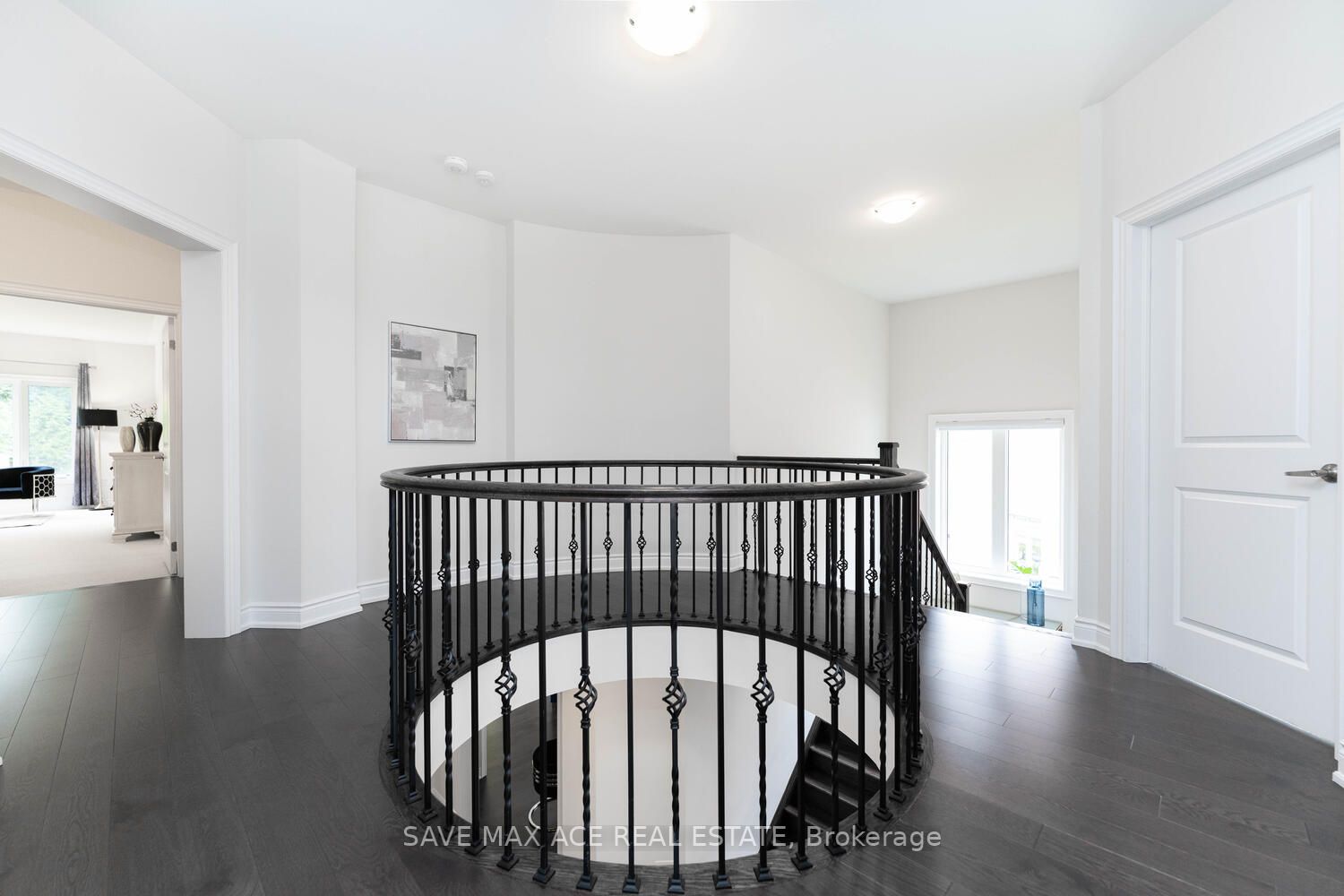 945 Pondcliffe Crt