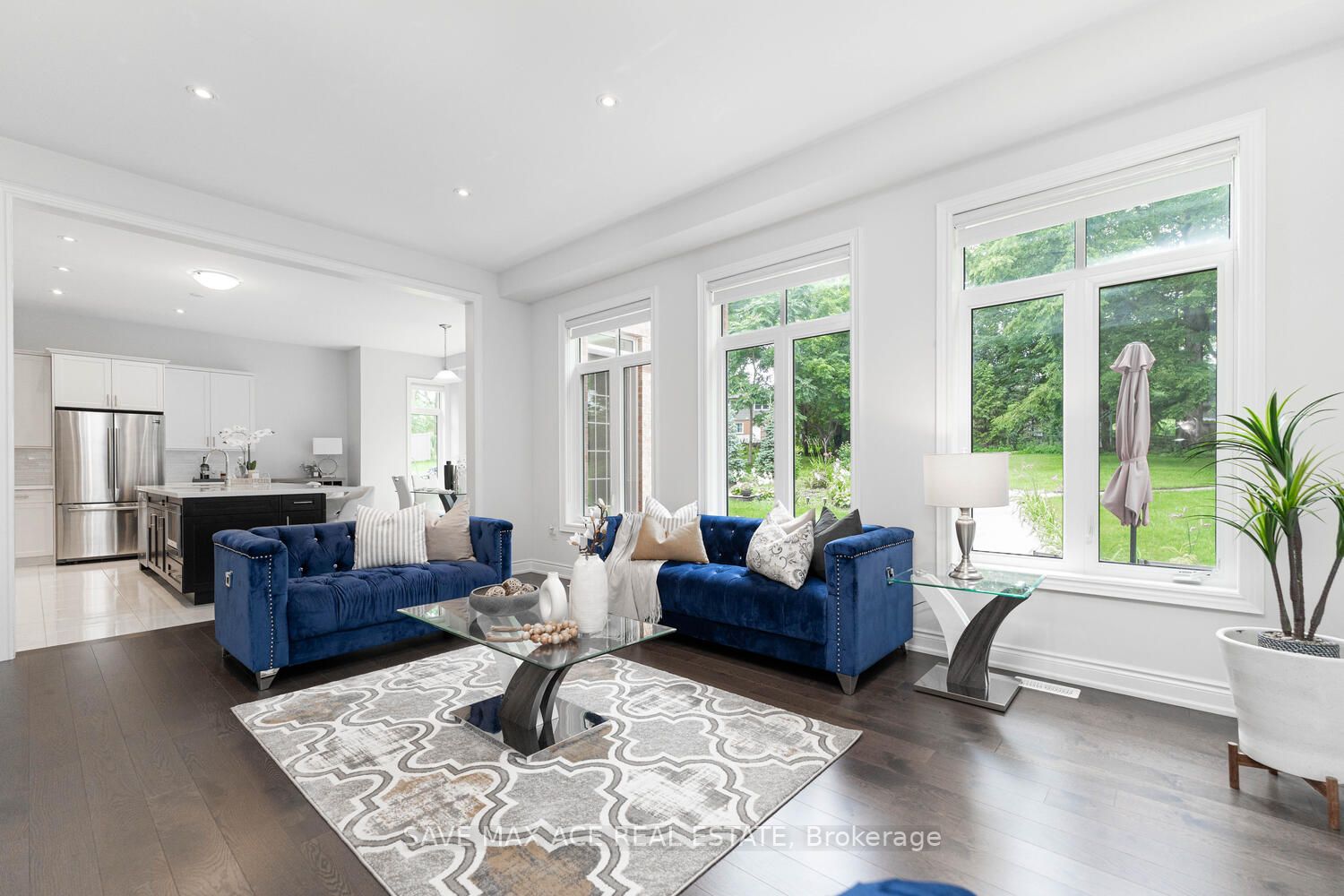 945 Pondcliffe Crt