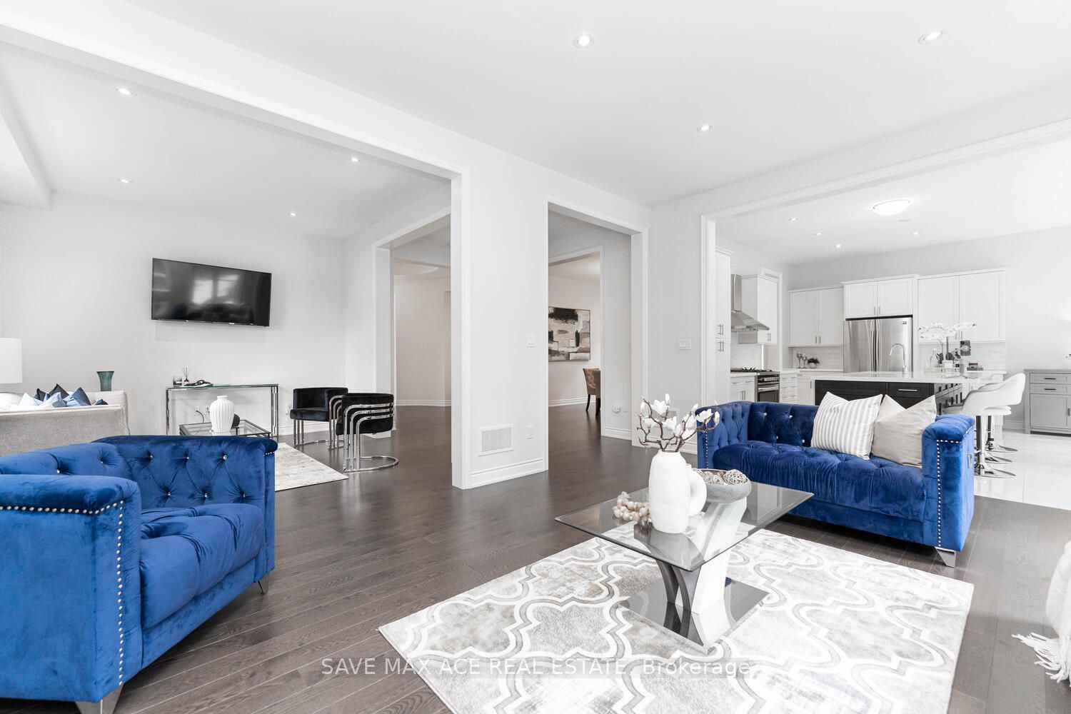 945 Pondcliffe Crt