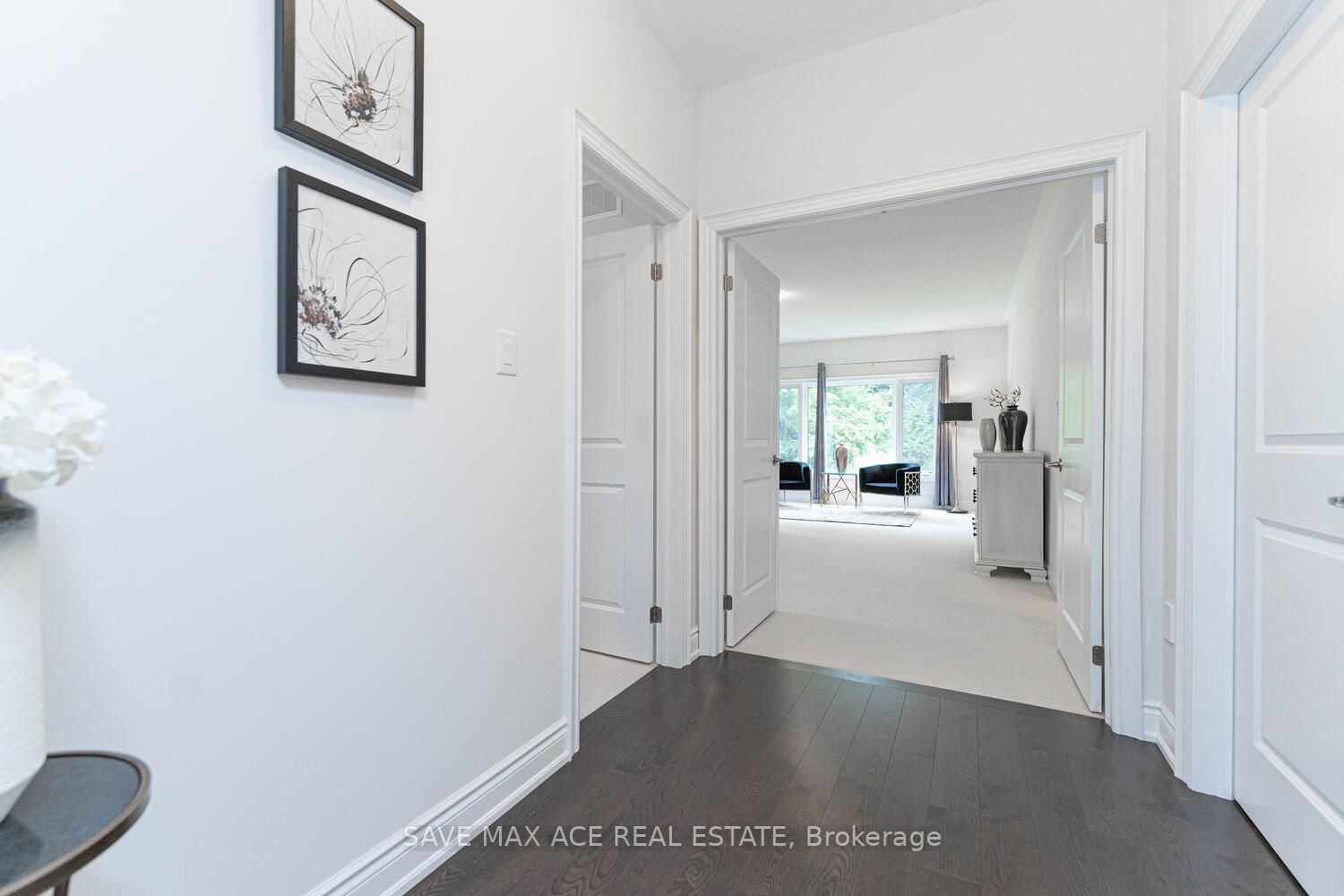 945 Pondcliffe Crt