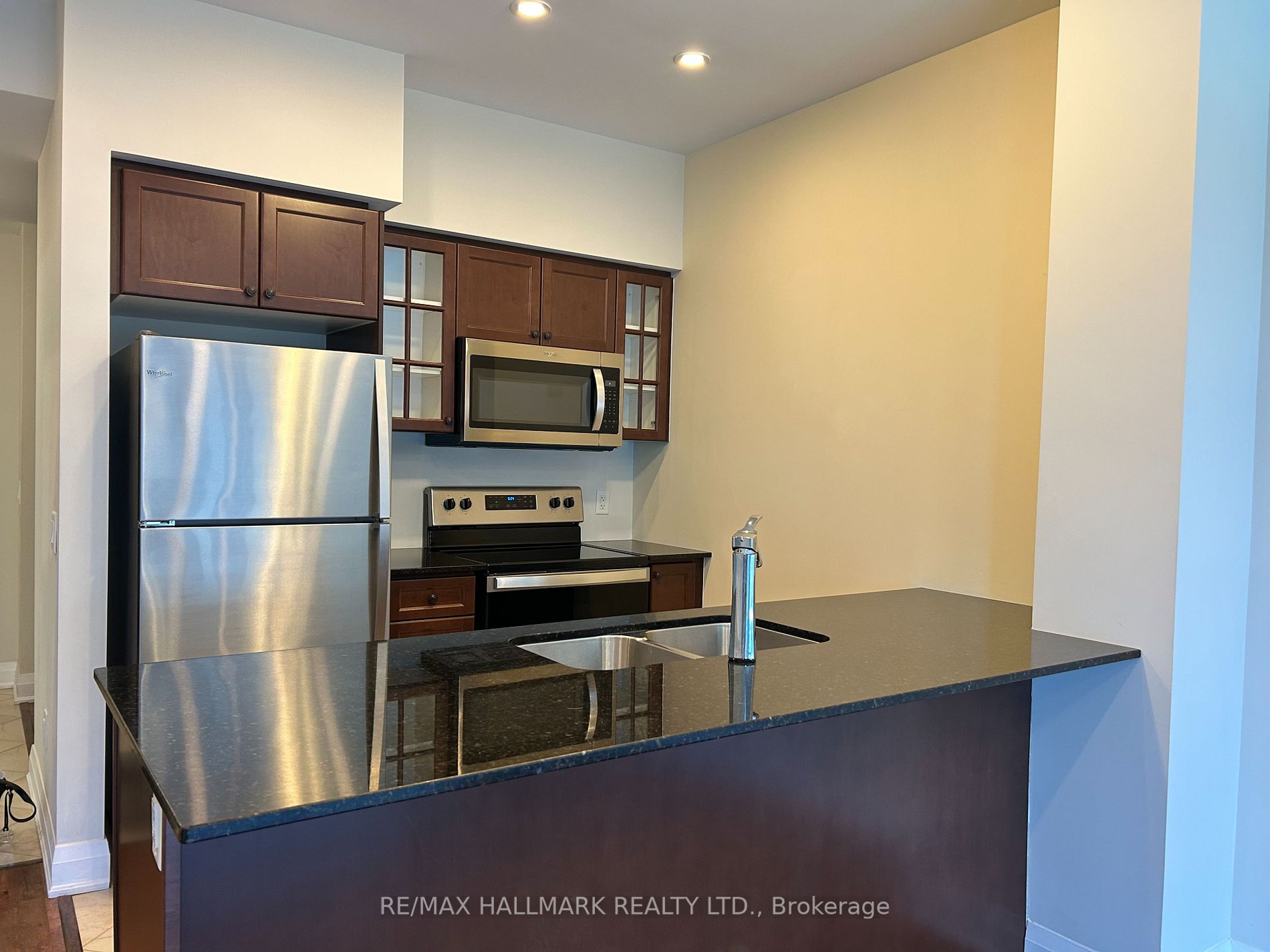16 Concord Pl N, #503