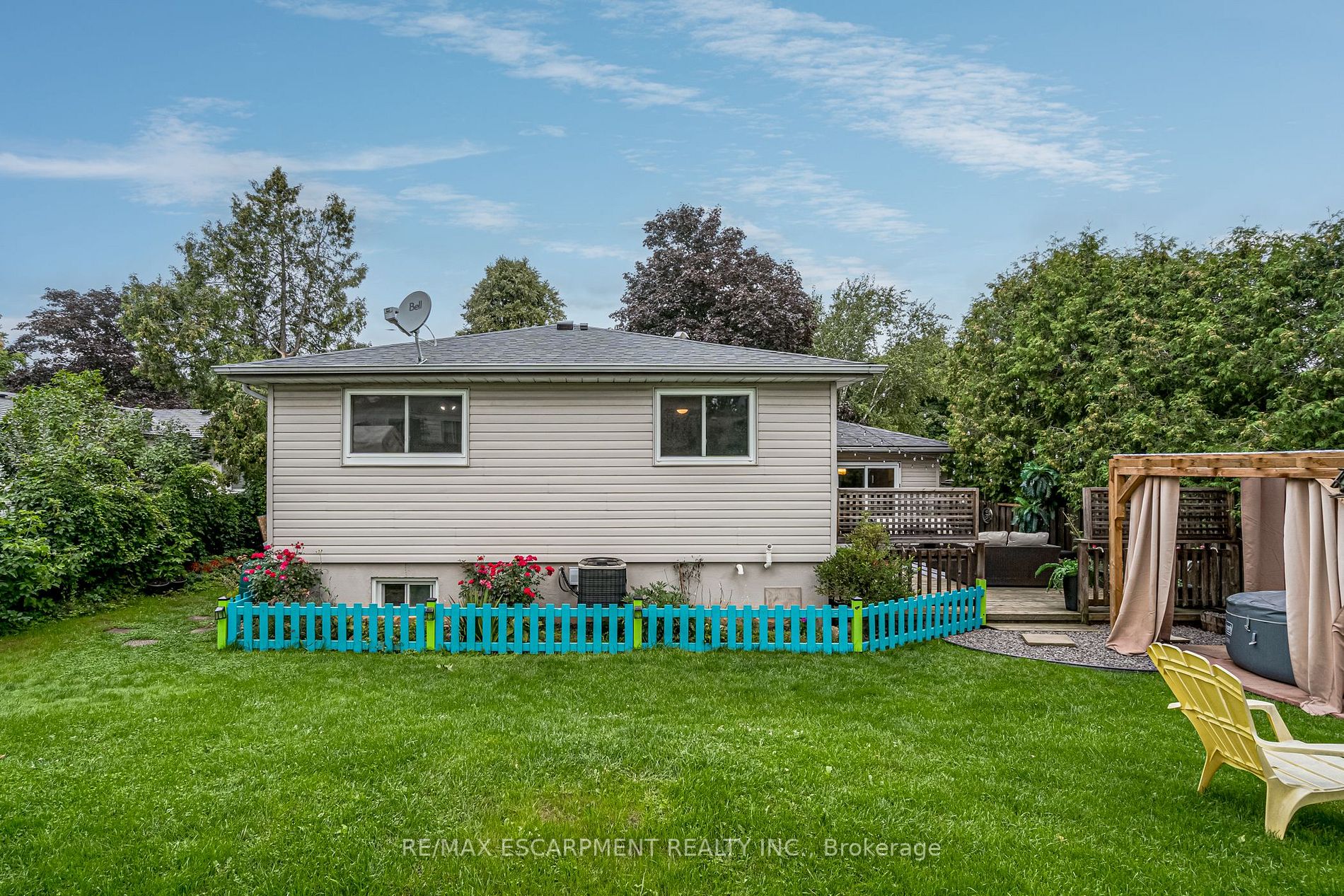 24 Sunrise Cres
