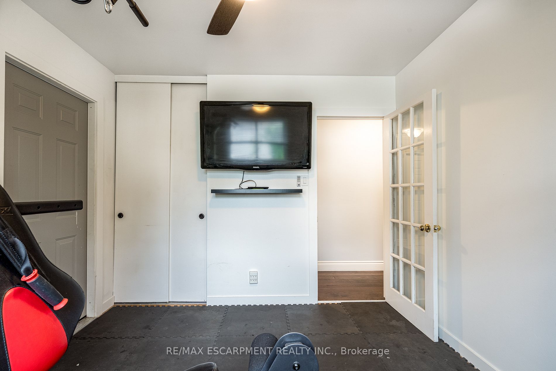 24 Sunrise Cres