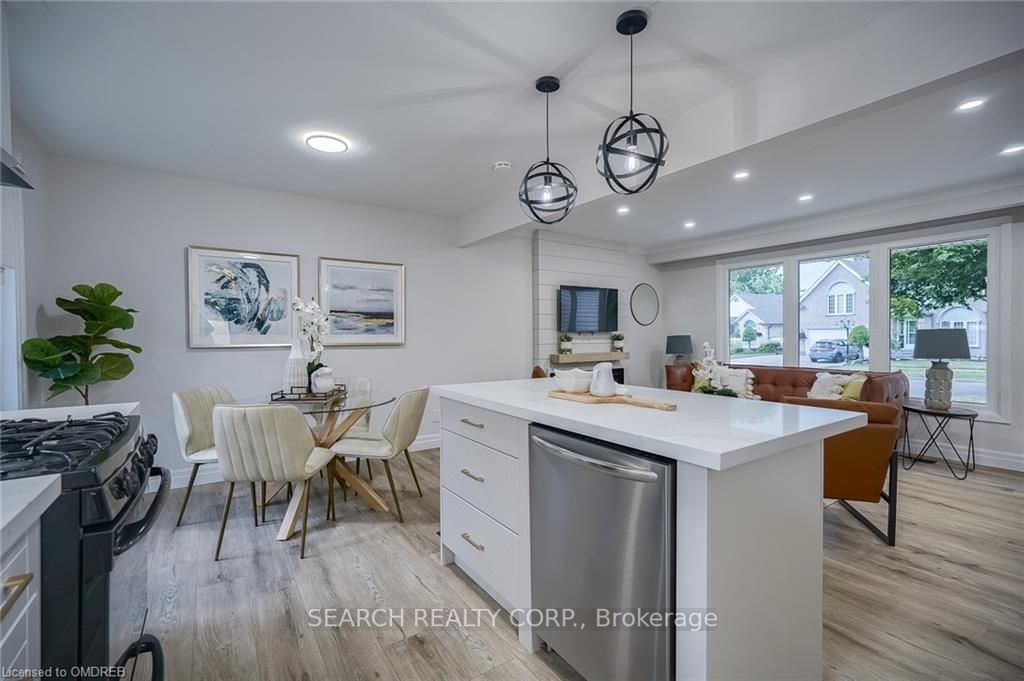 1 Shoreline Dr