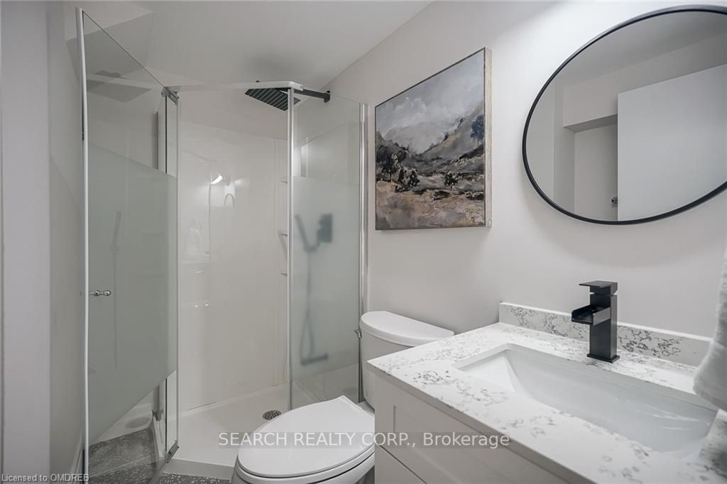 1 Shoreline Dr
