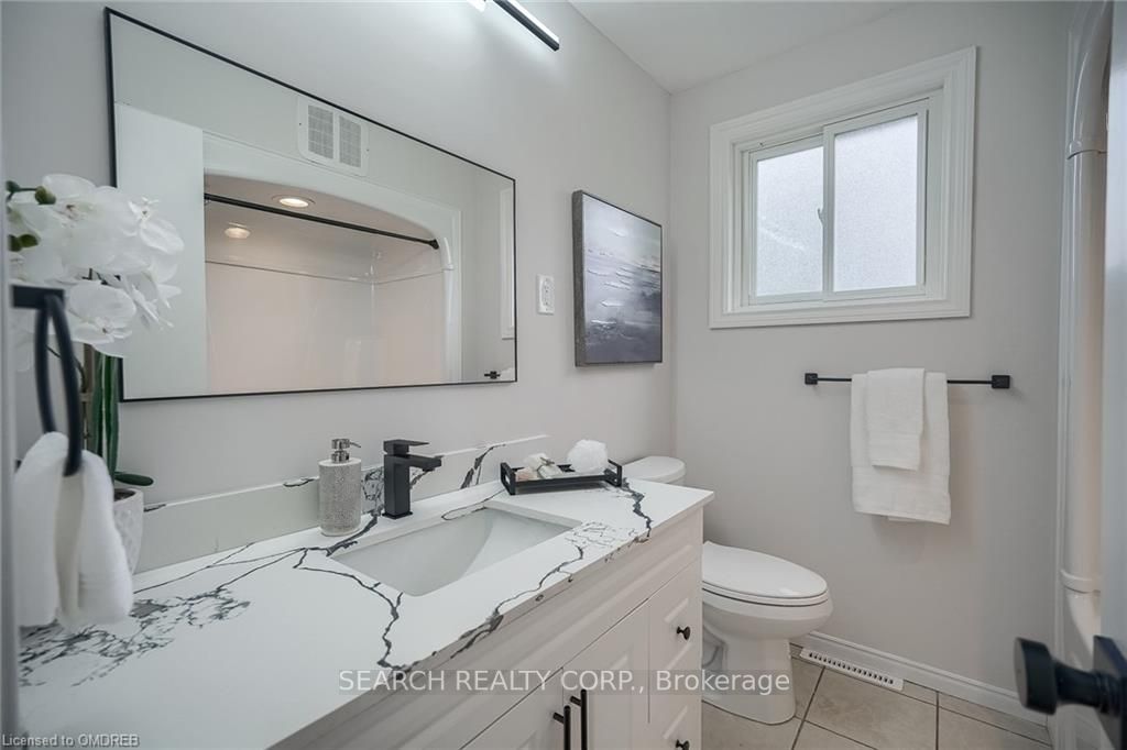 1 Shoreline Dr