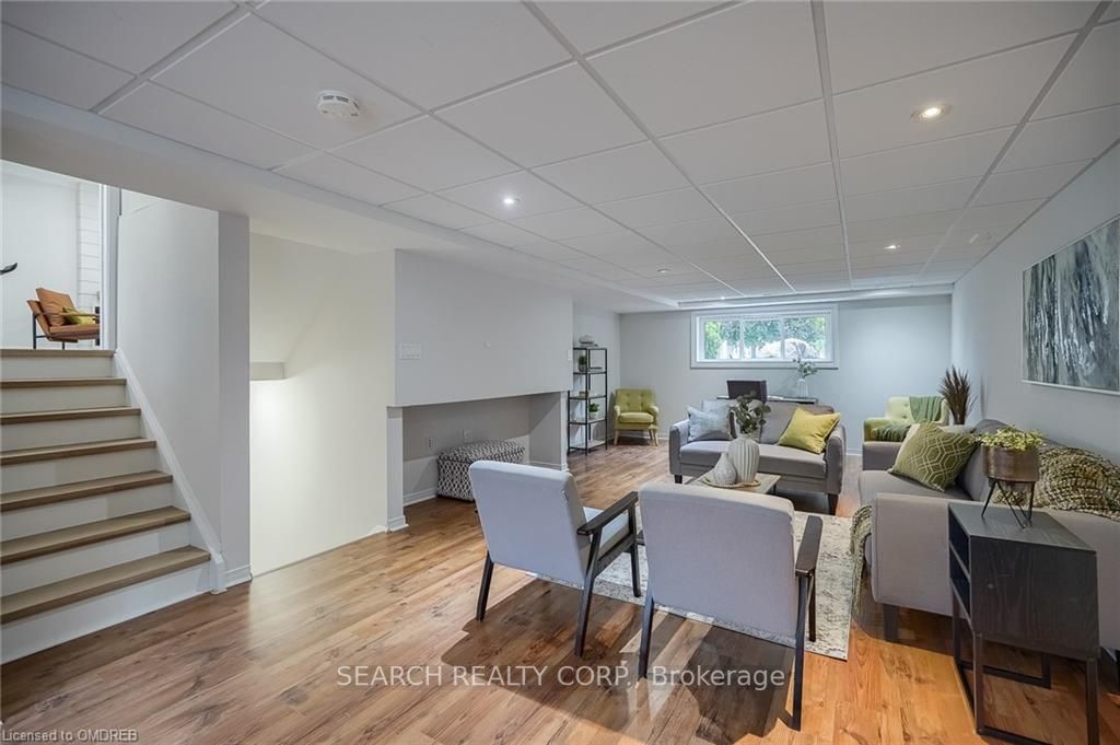 1 Shoreline Dr