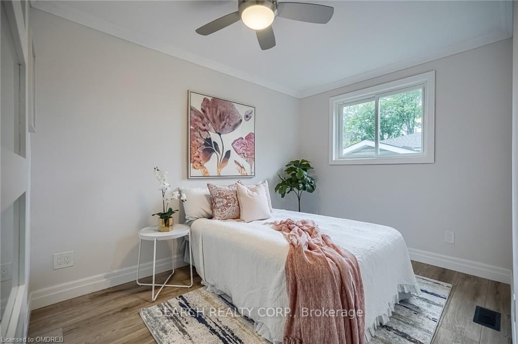 1 Shoreline Dr