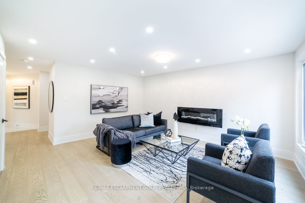 61 Isaac Brock Dr