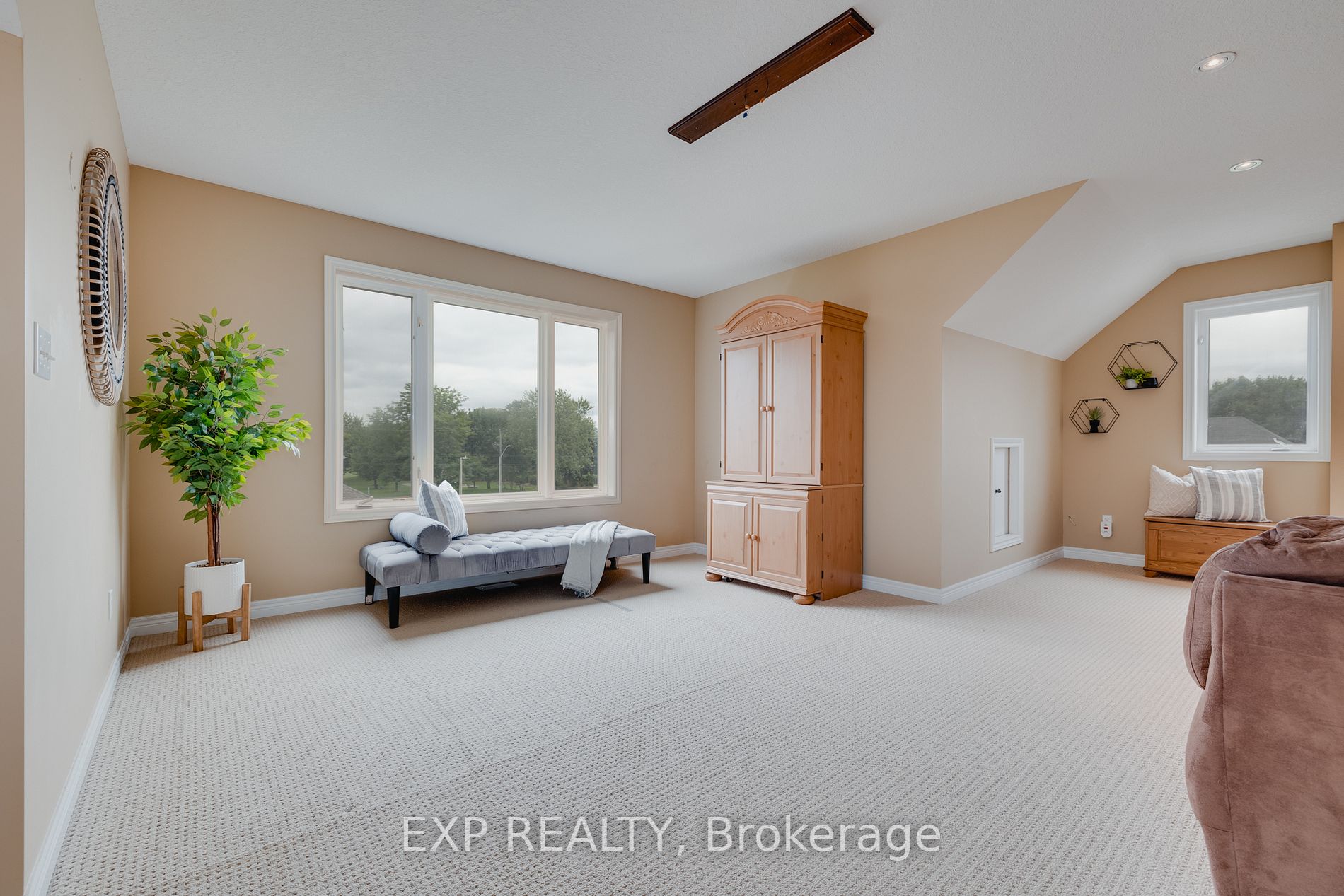 1 Carere Crescent