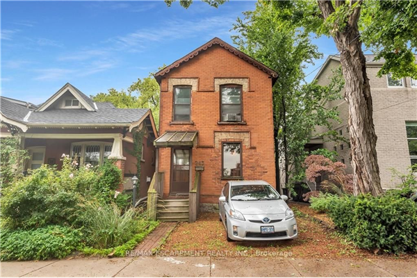 243 Charlton Ave W